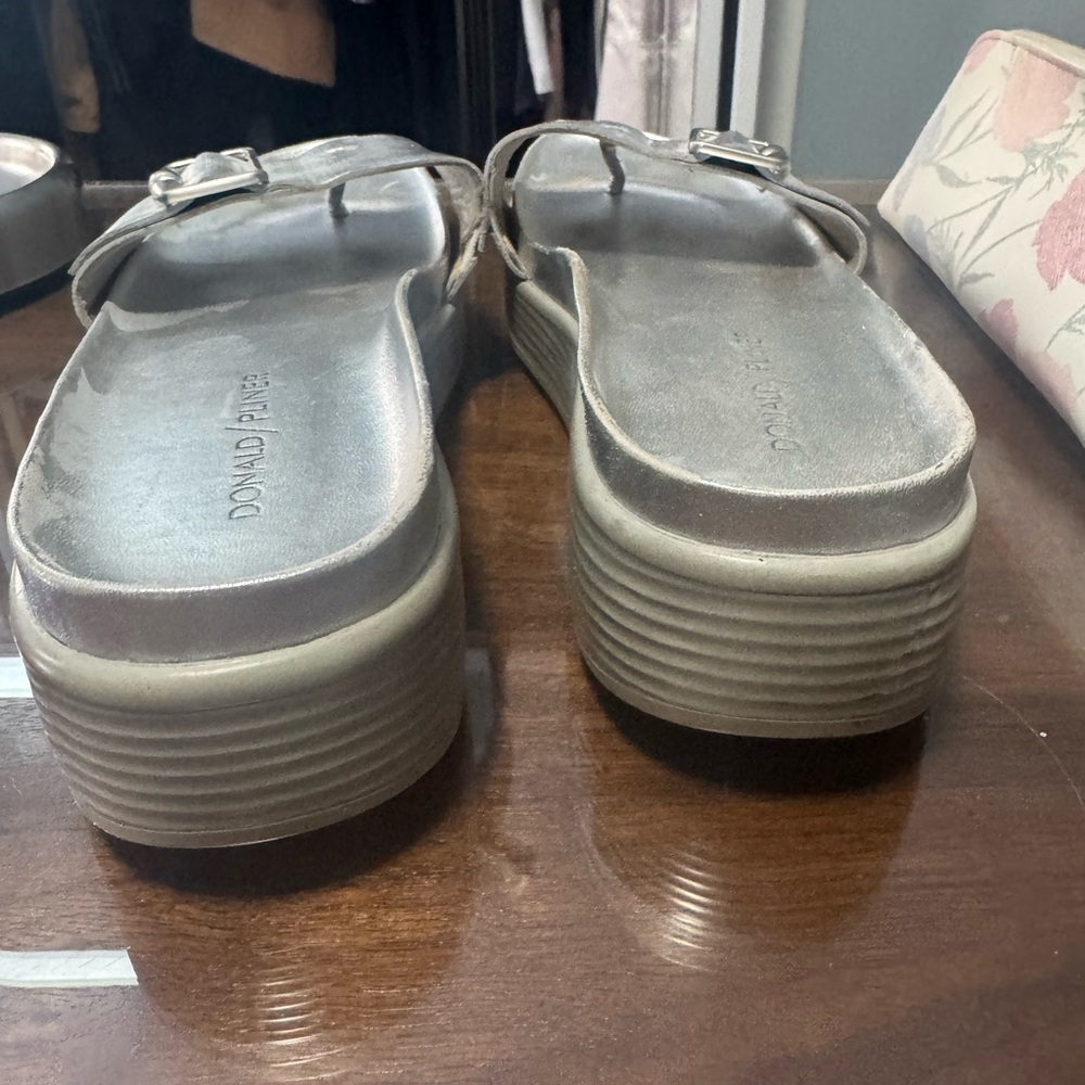 Donald J. Pliner Metallic Gold Slide Sandals - Picture 4 of 6